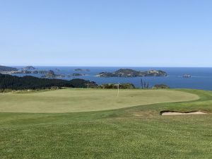 Kauri Cliffs 15th Green Islands